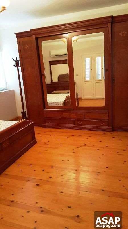 Apartment with Balcony for Rent in Beverly Hills Apartment with Balcony for Rent in Beverly Hills