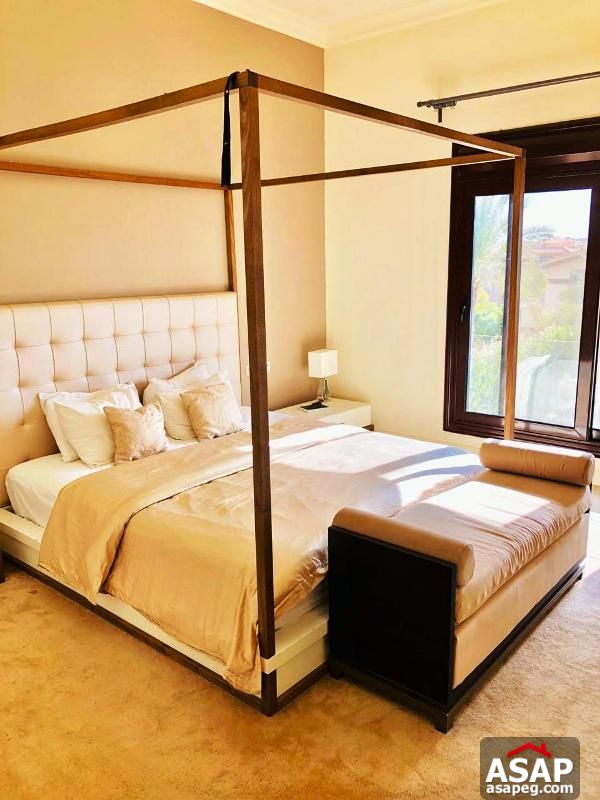 Luxury Villa for Rent in Swan Lake Luxury Villa for Rent in Swan Lake