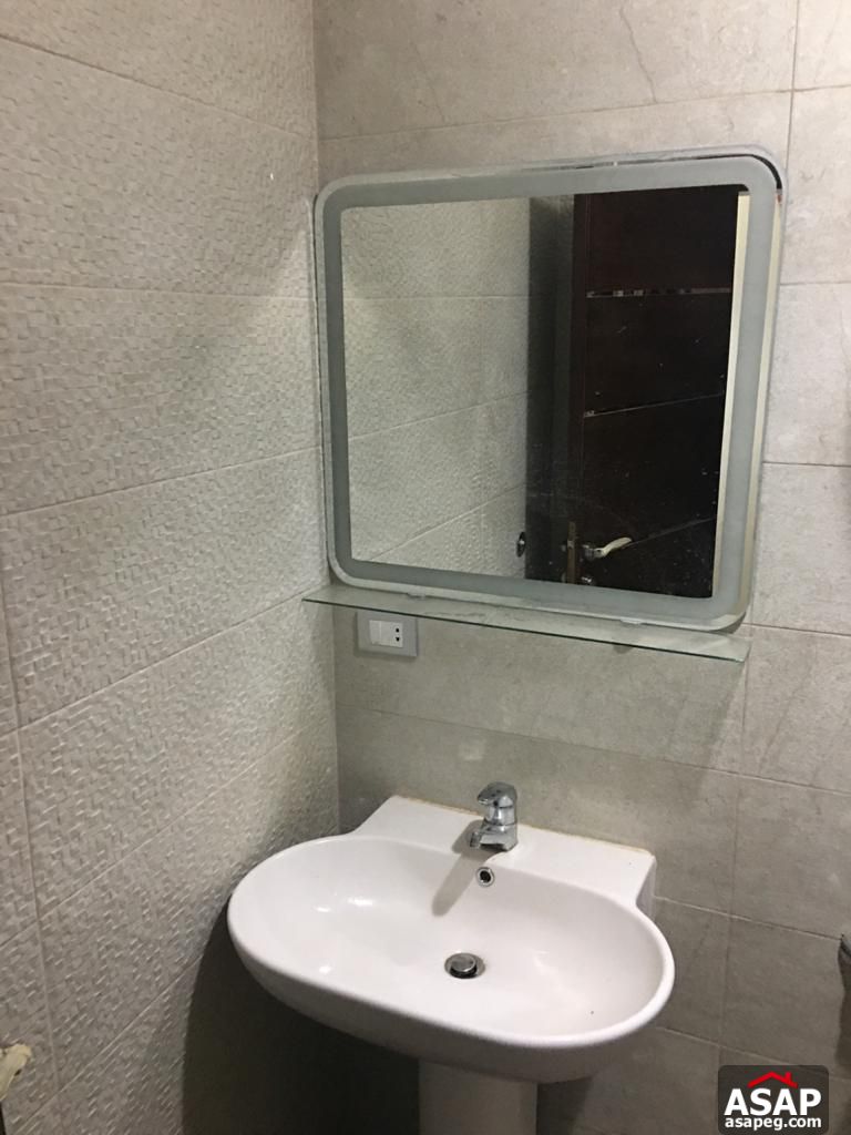 Duplex with Garden in Eastown for Rent