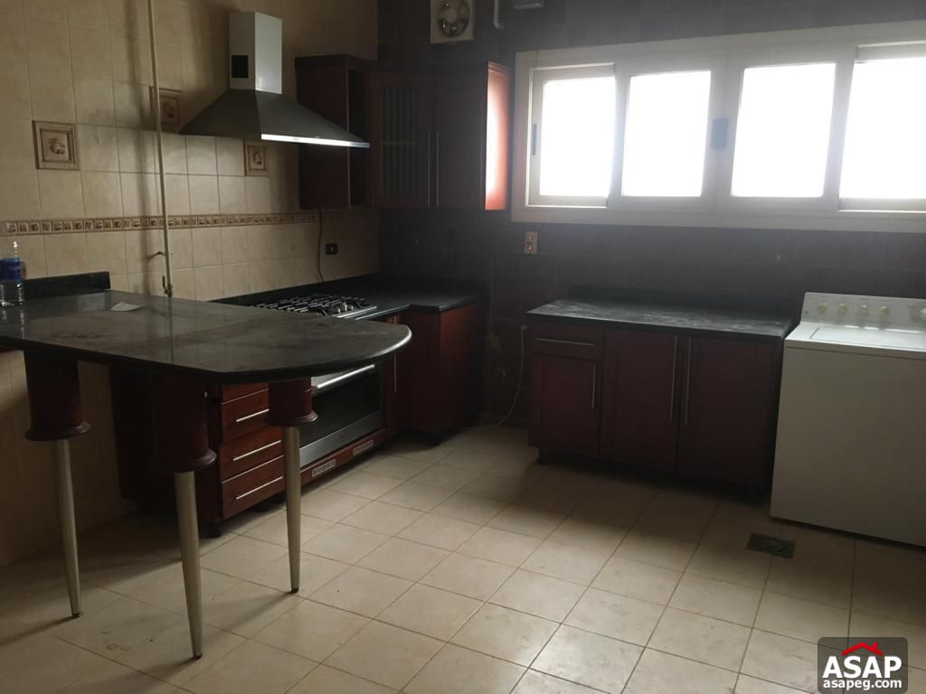 Apartment for Rent in West Golf Apartment for Rent in West Golf