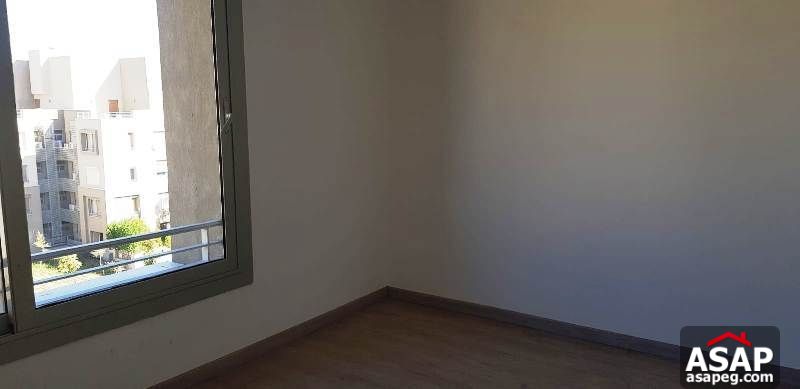 Studio for Rent in the Village Palm Hills Studio for Rent in the Village Palm Hills