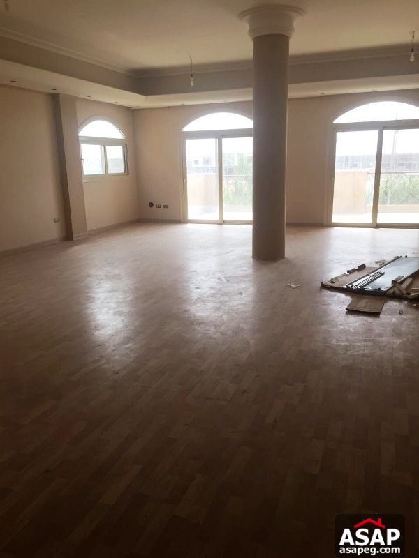 Duplex with Pool for Rent in West Golf Duplex with Pool for Rent in West Golf