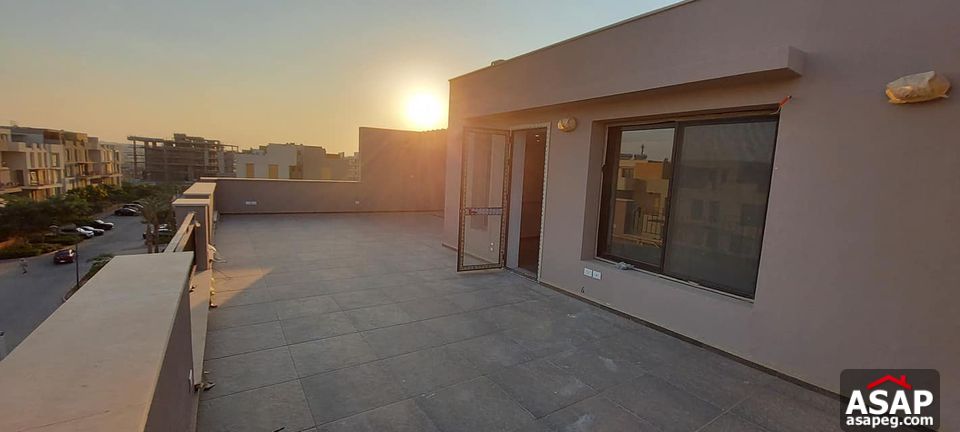 Triplex for Rent in Eastown Compound Triplex for Rent in Eastown Compound