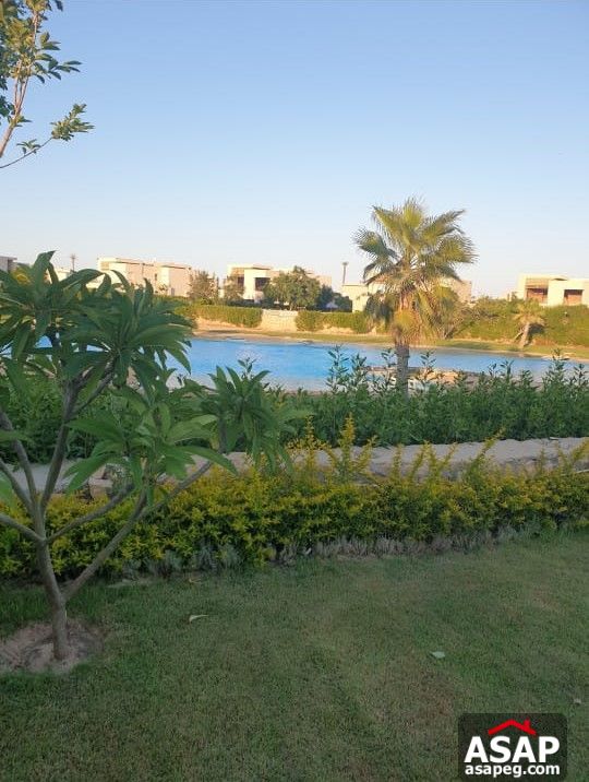 Villa with Garden for Sale in Hacienda Bay Villa with Garden for Sale in Hacienda Bay