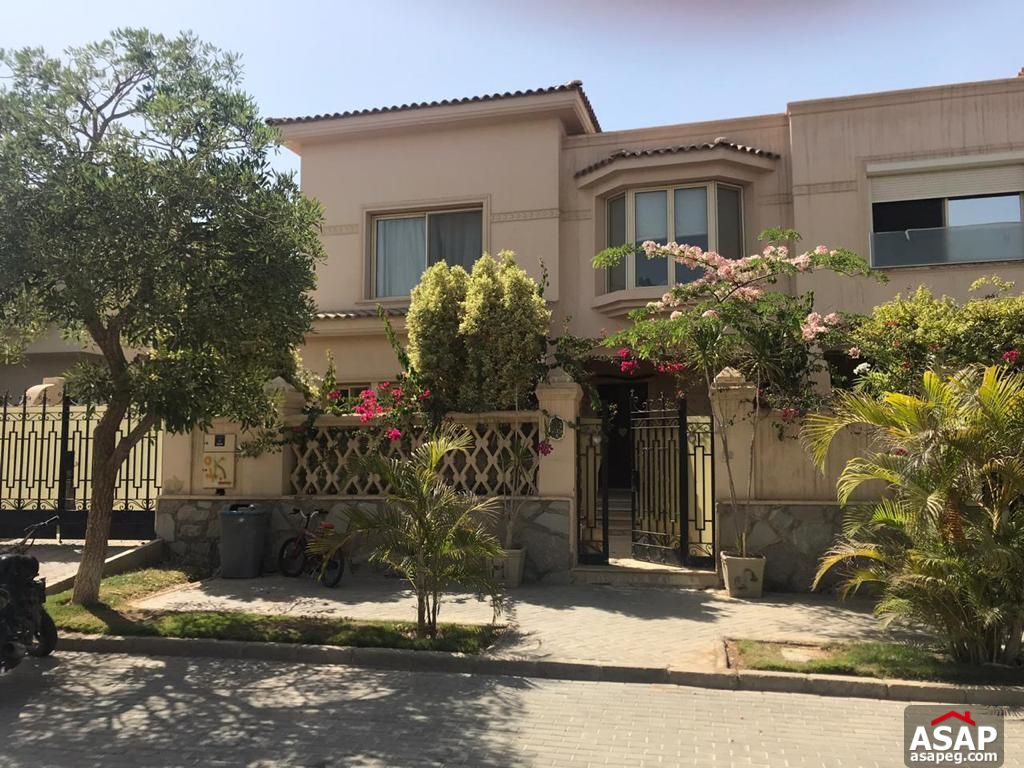 Villa with Swimming Pool for Sale in Palm Hills Villa with Swimming Pool for Sale in Palm Hills