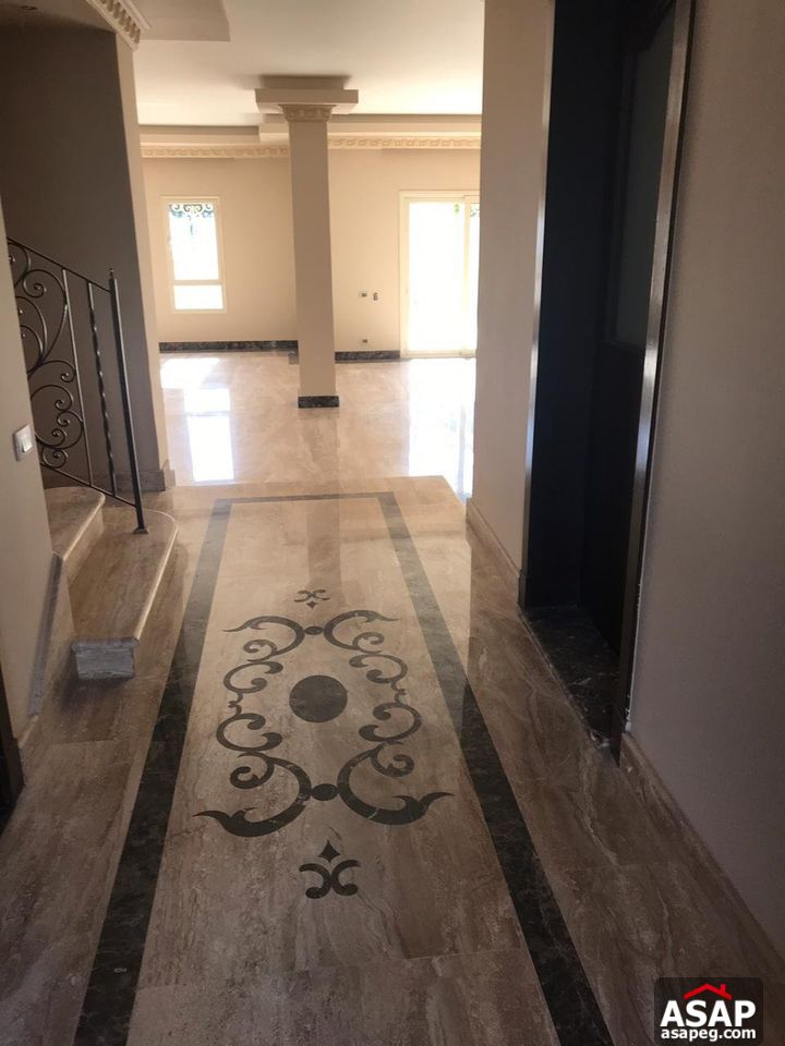 Twin House for Rent in Greens Compound Twin House for Rent in Greens Compound