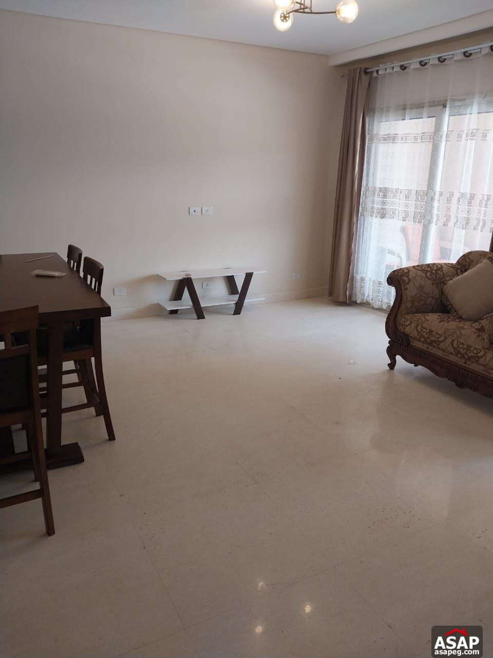 Furnished Apartment for Rent in 90 Avenue