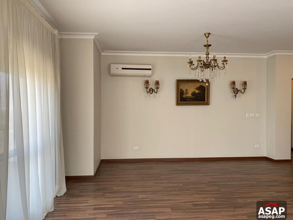 Apartment for Rent in Courtyard Compound Apartment for Rent in Courtyard Compound