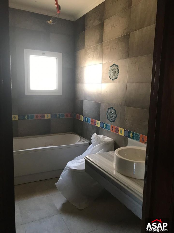 Twin House for Rent in Greens Compound Twin House for Rent in Greens Compound