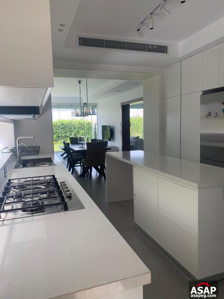 Twin House for Sale in Hyde Park Twin House for Sale in Hyde Park