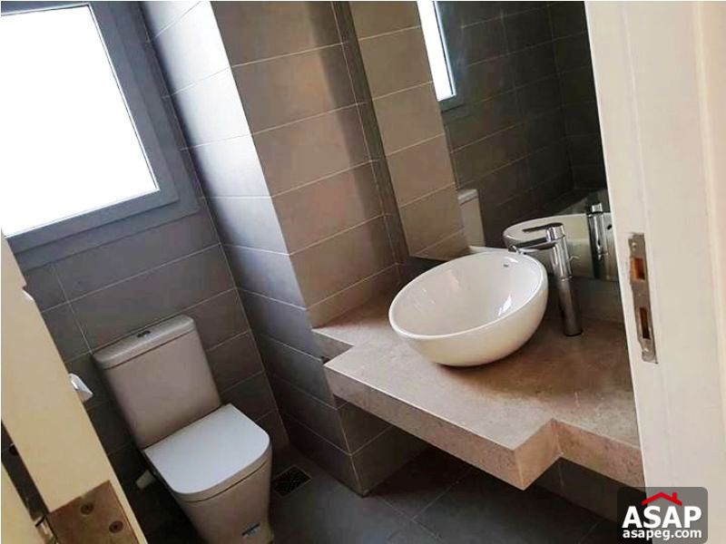 Studio for Rent in Village Gate Studio for Rent in Village Gate