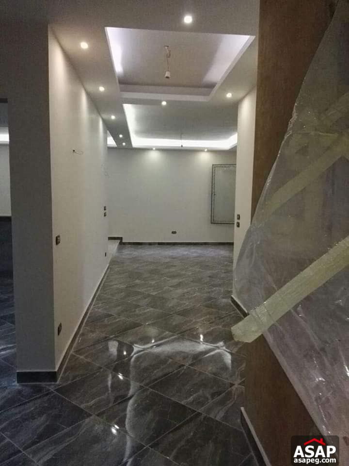 Duplex with Garden for Rent in Village Avenue Duplex with Garden for Rent in Village Avenue