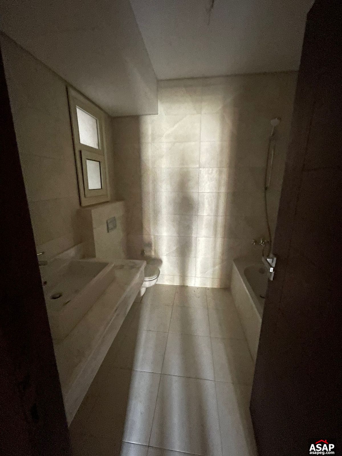 Ground Floor for Sale in 90 Avenue Ground Floor for Sale in 90 Avenue