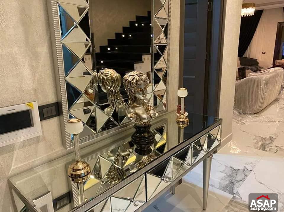 Villa for Rent in Hyde Park Compound