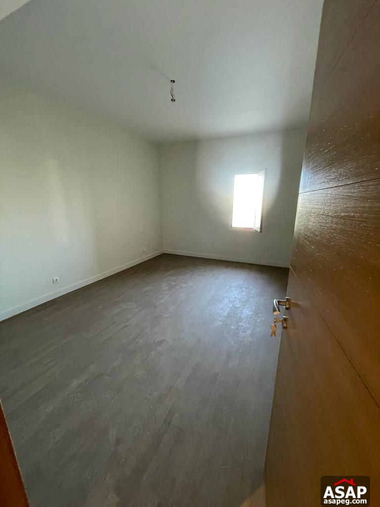 Apartment with Lake View for Sale in Mivida Compound Apartment with Lake View for Sale in Mivida Compound