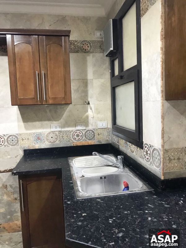 Apartment with Garden for Rent in Eastown Apartment with Garden for Rent in Eastown