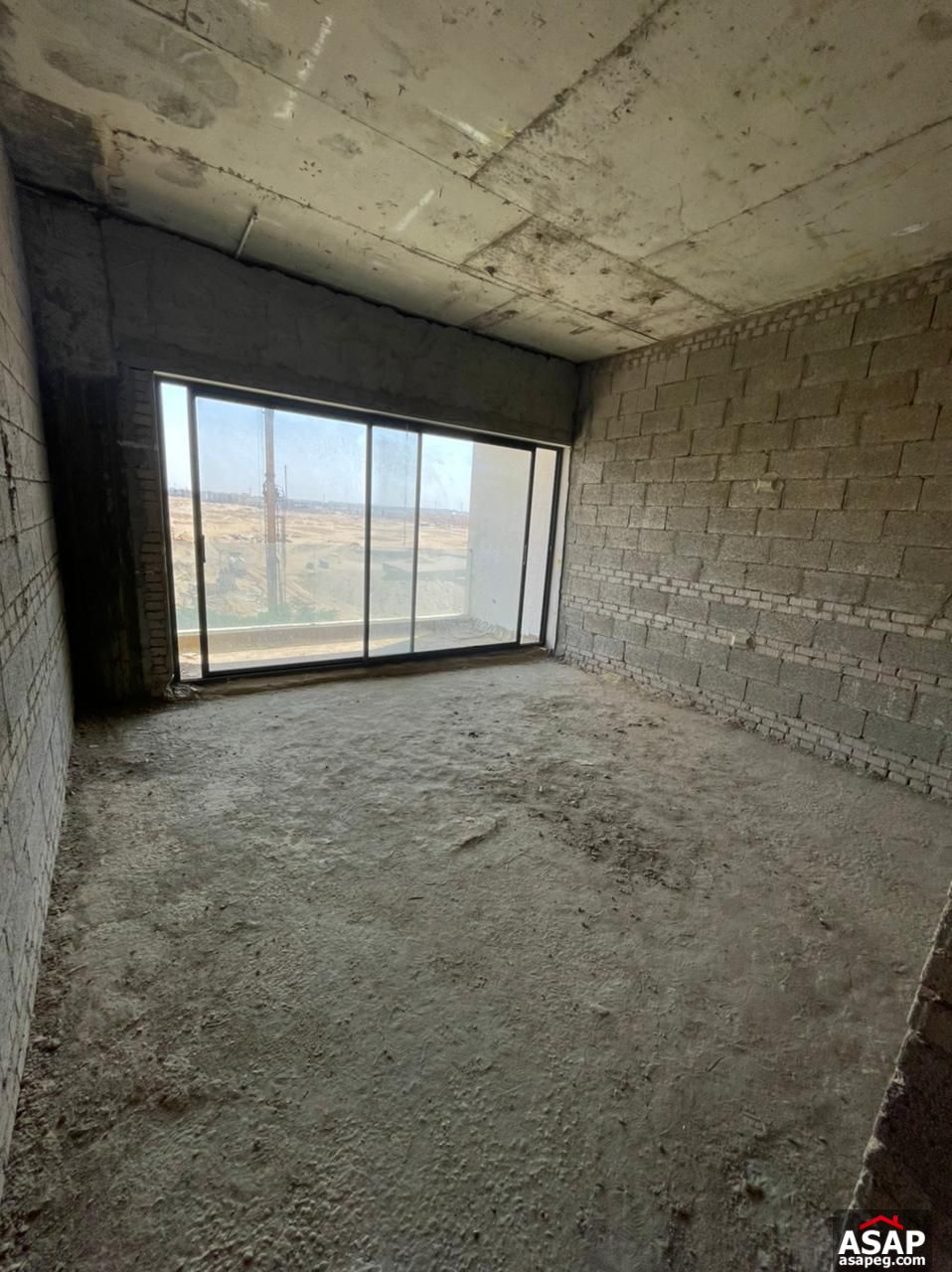 Penthouse with Pool for Sale in Lake View Residence