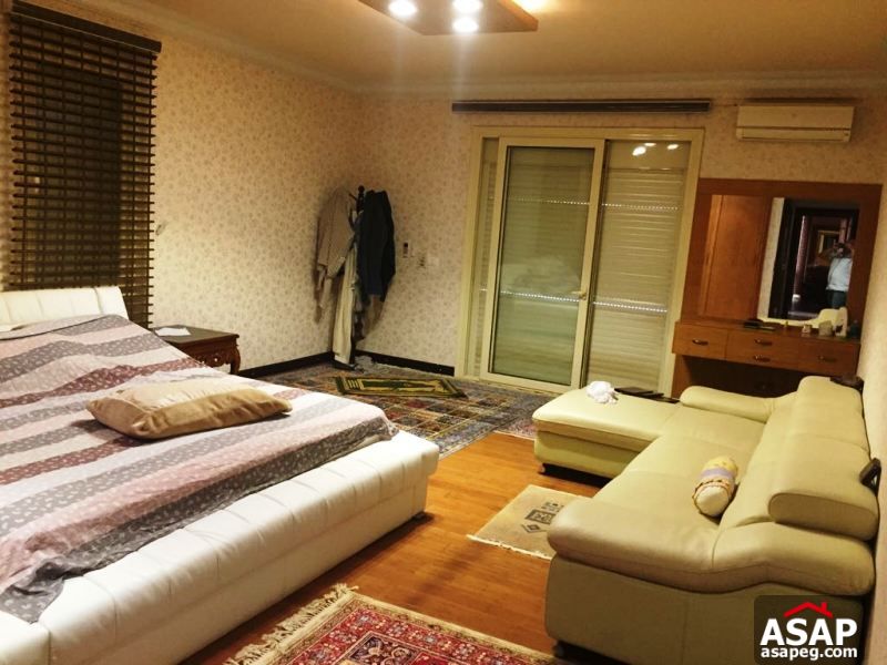 Stand Alone with Pool for Rent in the Villa Stand Alone with Pool for Rent in the Villa