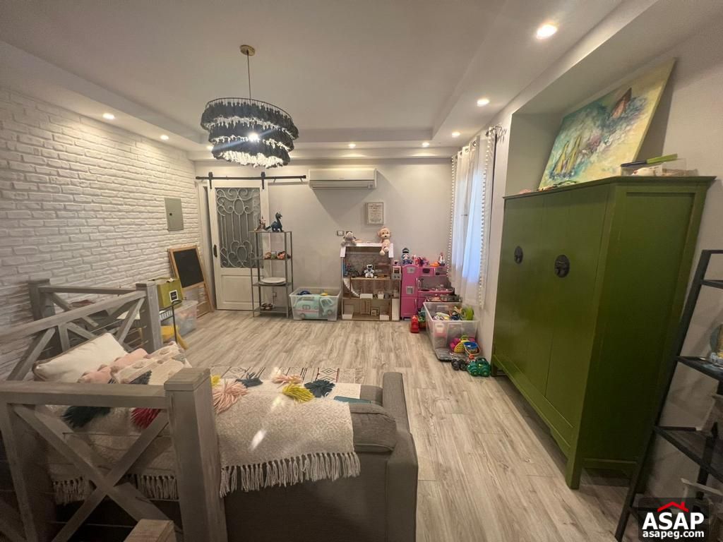 Duplex with Garden for Rent Eastown