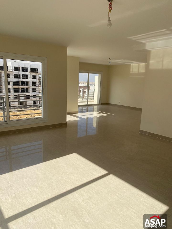 Apartment with Landscape View for Rent in Hyde Park Apartment with Landscape View for Rent in Hyde Park