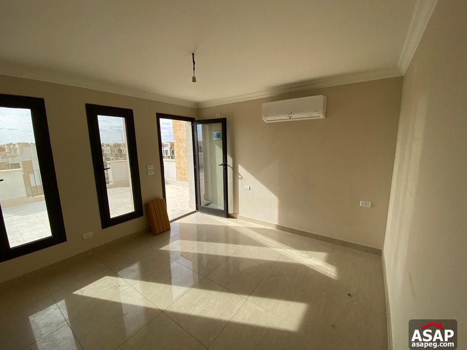 Studio for Rent in Westown Studio for Rent in Westown