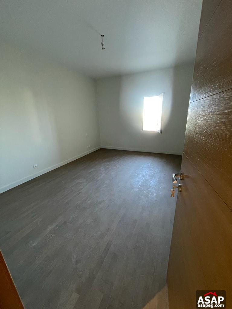 Apartment with Lake View for Sale in Mivida Compound Apartment with Lake View for Sale in Mivida Compound