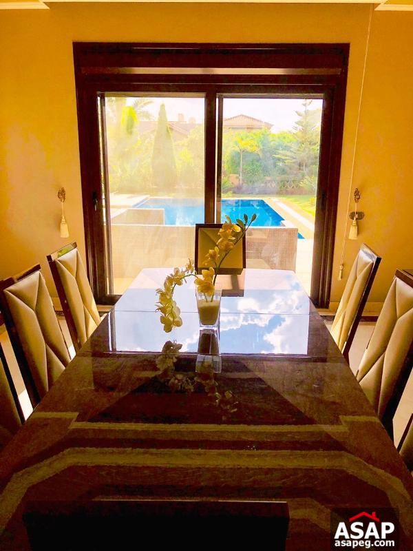 Luxury Villa for Rent in Swan Lake Luxury Villa for Rent in Swan Lake