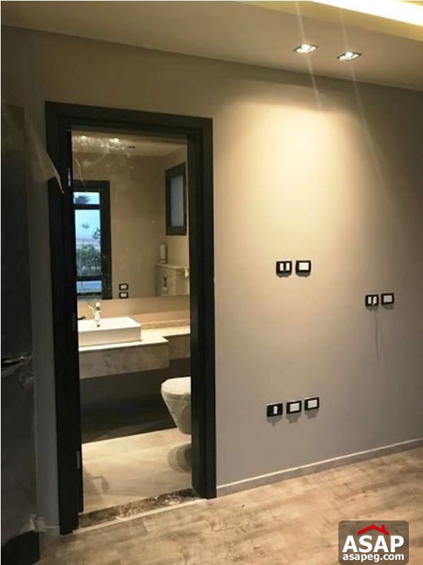 Twin House with Big Garden in Beverly Hills Twin House with Big Garden in Beverly Hills