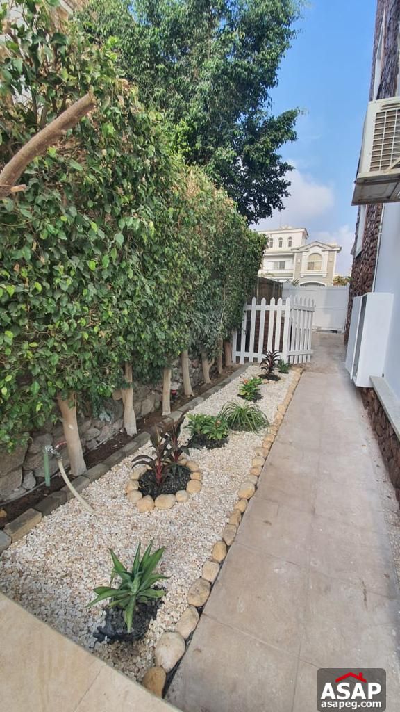 Stand Alone for Rent in Mountain View Stand Alone for Rent in Mountain View