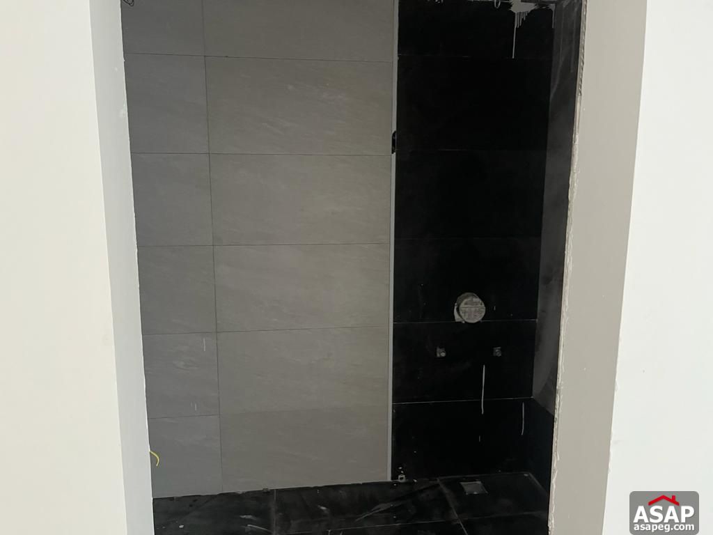 Duplex with Garden for Sale in Eastown Duplex with Garden for Sale in Eastown