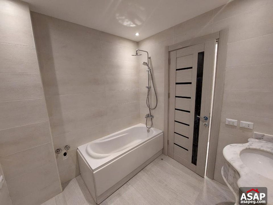 Apartment for Rent in Galleria Moon Valley