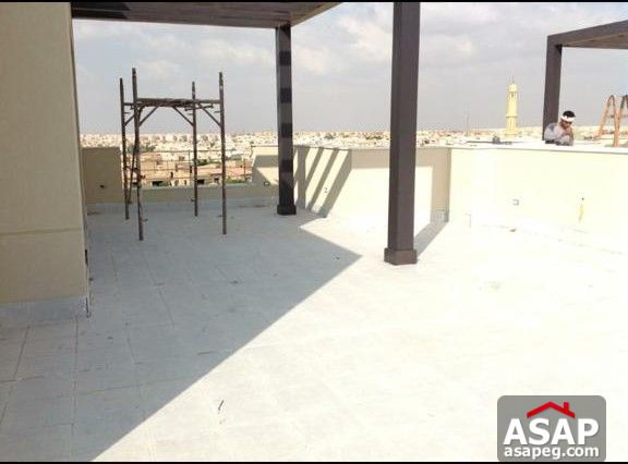 Penthouse for Sale in Village Avenue Compound Penthouse for Sale in Village Avenue Compound
