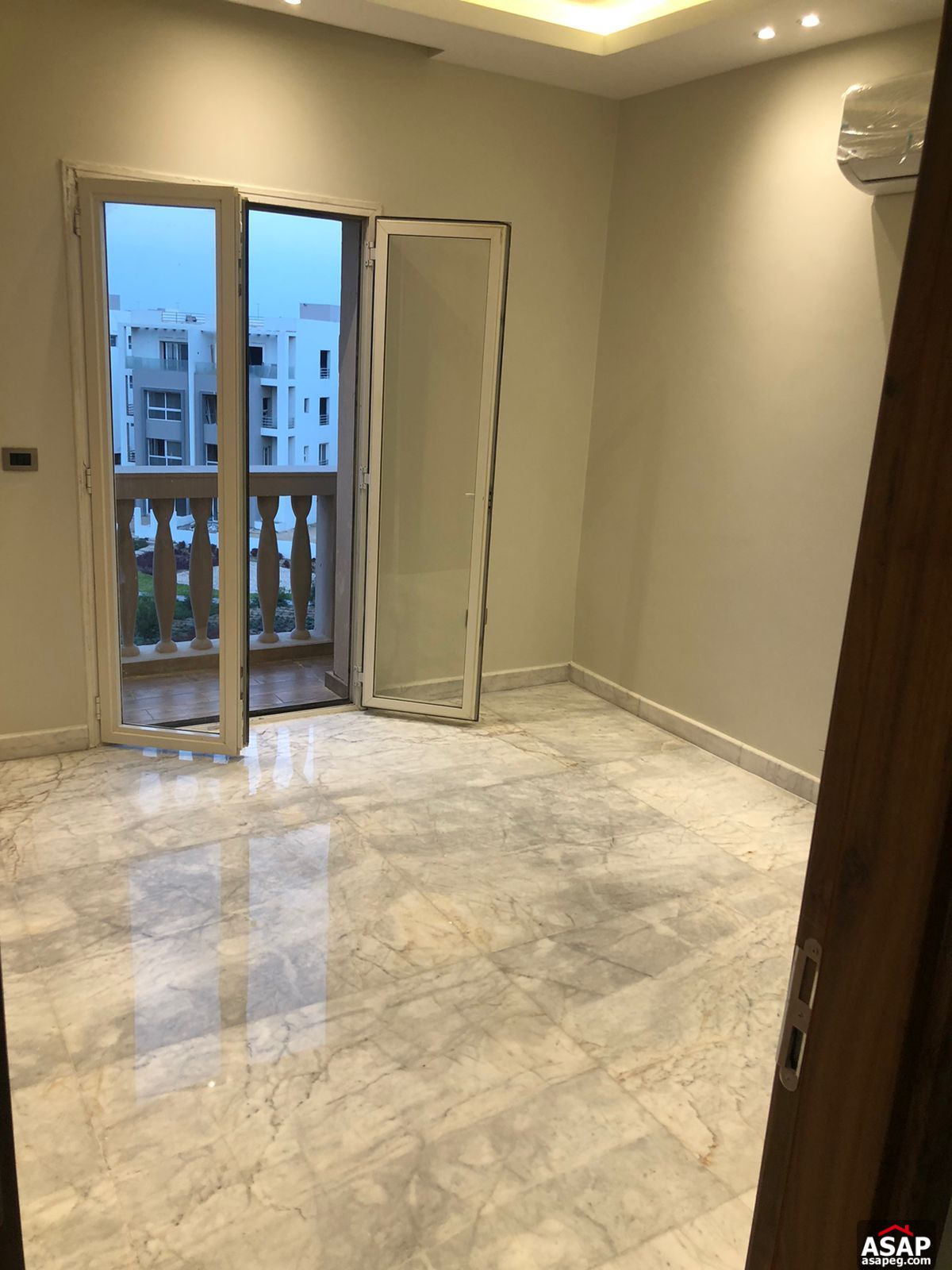 Apartment for Rent in Hyde Park Compound Apartment for Rent in Hyde Park Compound