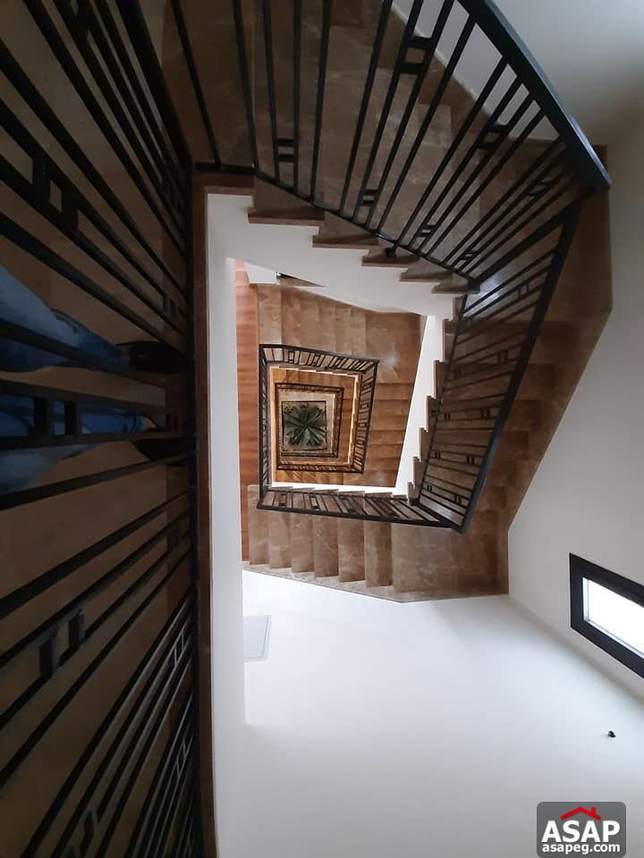 Town House with Garden for Rent in Westown - Sheikh Zayed