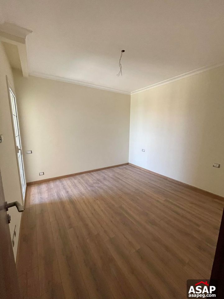 Apartment for Rent in Regent's Park Compound Apartment for Rent in Regent's Park Compound