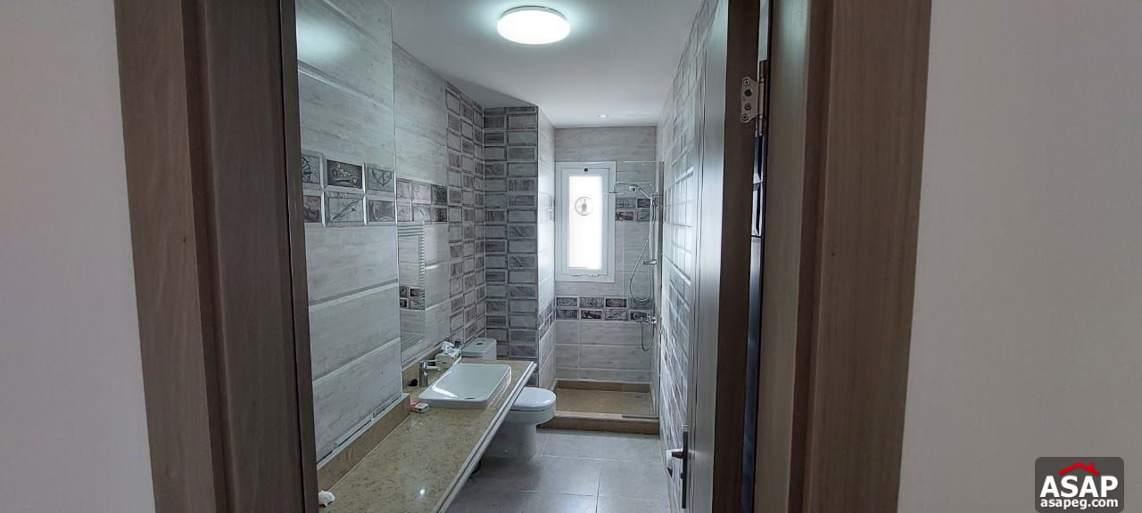 Semi Furnished Apartment for Rent in Hyde Park