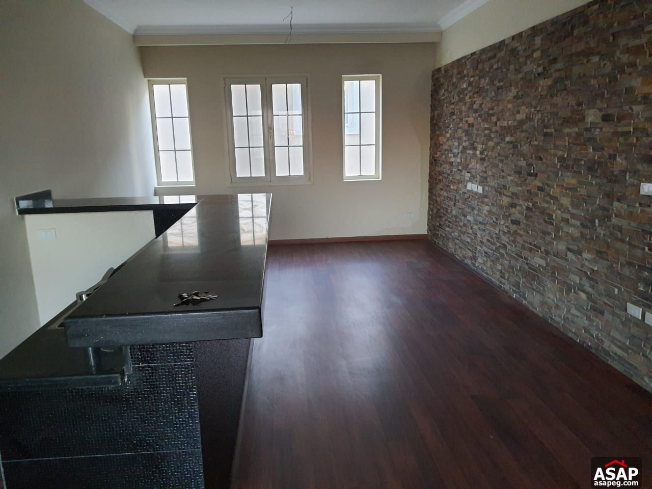 Stand Alone with Swimming Pool for Rent in Hyde Park