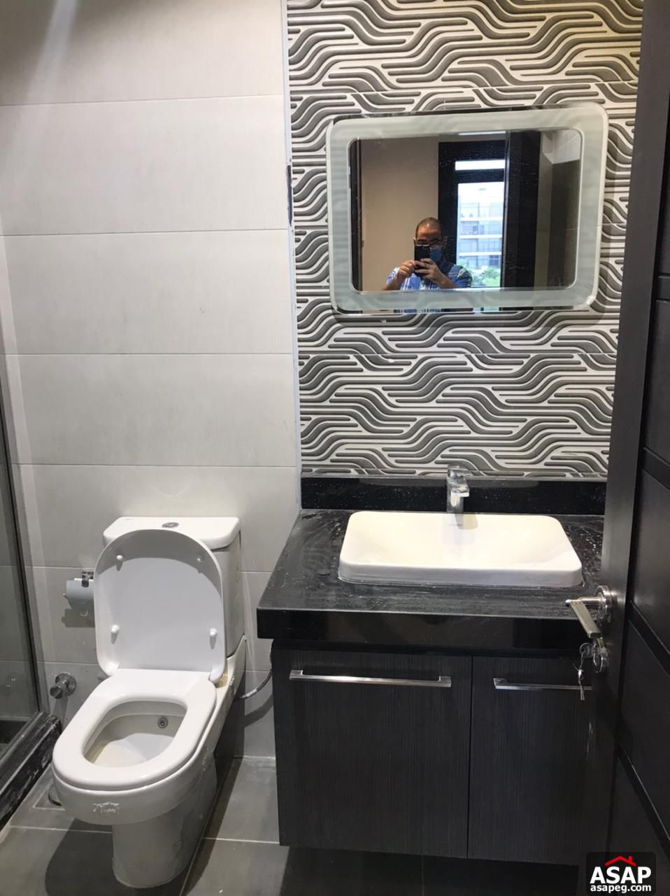 Apartment with Lake View for Rent in The WaterWay Apartment with Lake View for Rent in The WaterWay