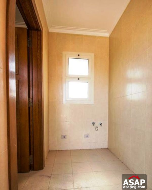 Villa for Rent in Marina City