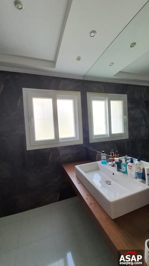 Stand Alone for Rent in Mountain View Stand Alone for Rent in Mountain View