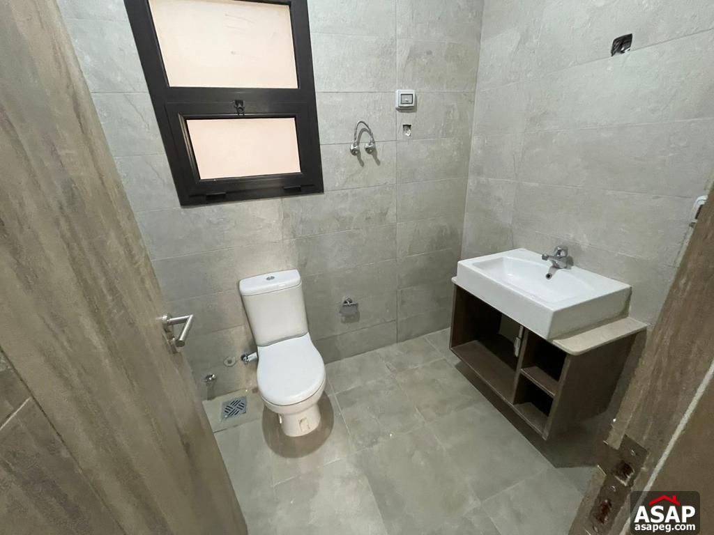 Ground Floor for Rent in Fifth Square