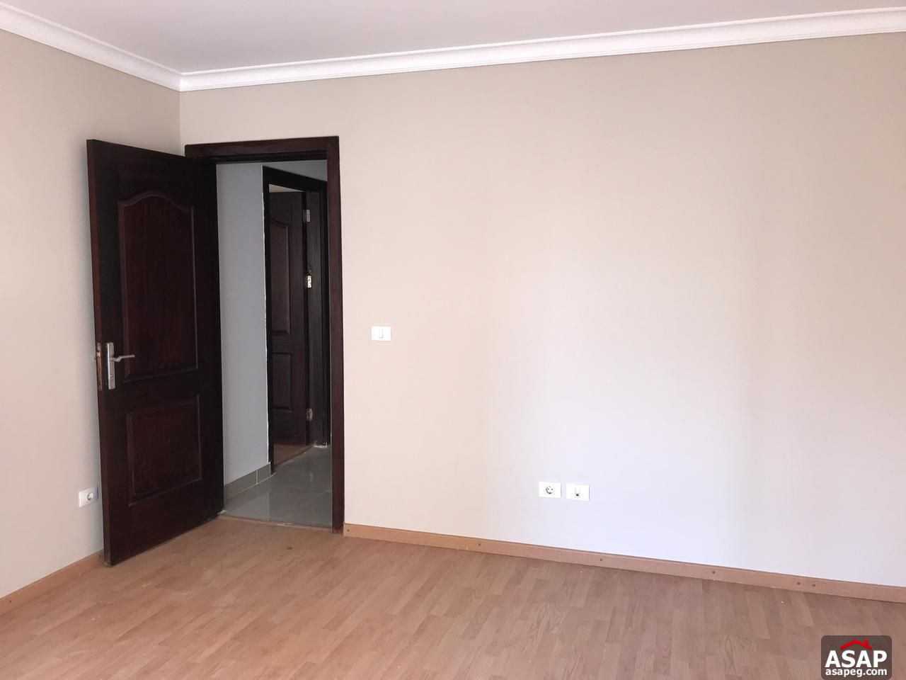 Apartment with Kitchen for Sale in Highland Park Compound Apartment with Kitchen for Sale in Highland Park Compound