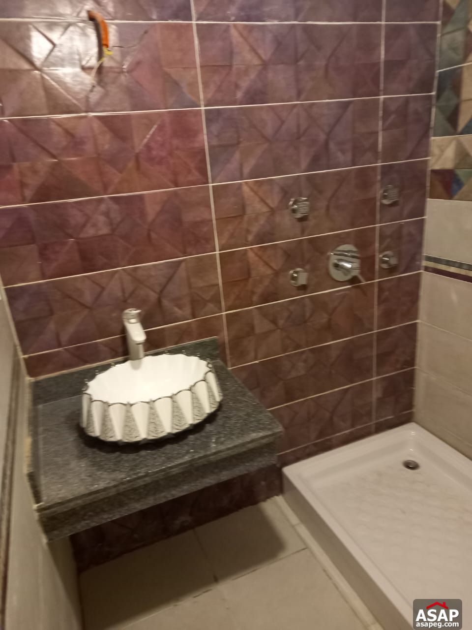 Fully-Finished Apartment in Villette Fully-Finished Apartment in Villette