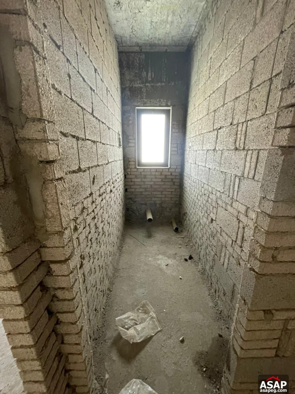 Penthouse with Pool for Sale in Lake View Residence