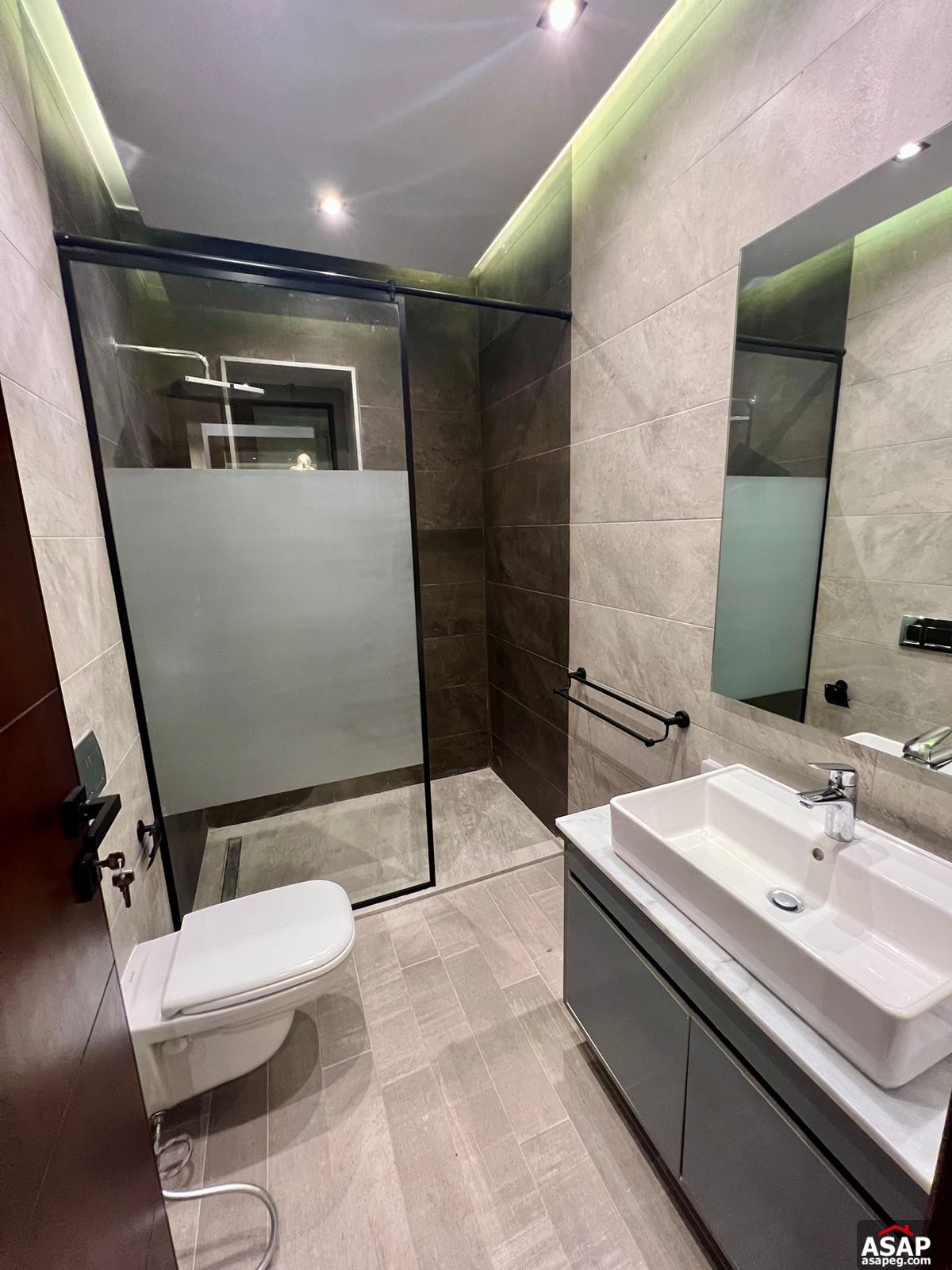 Fully Finished Apartment for Sale in Lake View Residence