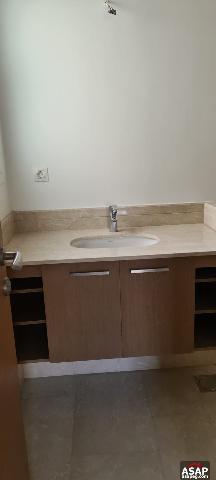 Apartment with Pool View for Rent in Mivida