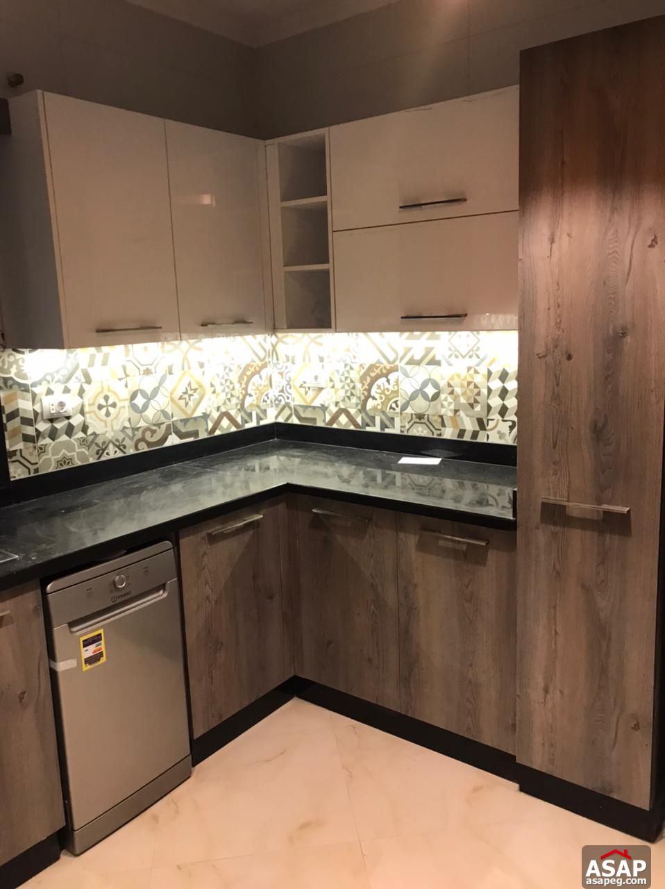 Apartment with Lake View for Rent in The WaterWay Apartment with Lake View for Rent in The WaterWay