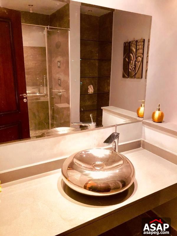 Luxury Villa for Rent in Swan Lake Luxury Villa for Rent in Swan Lake