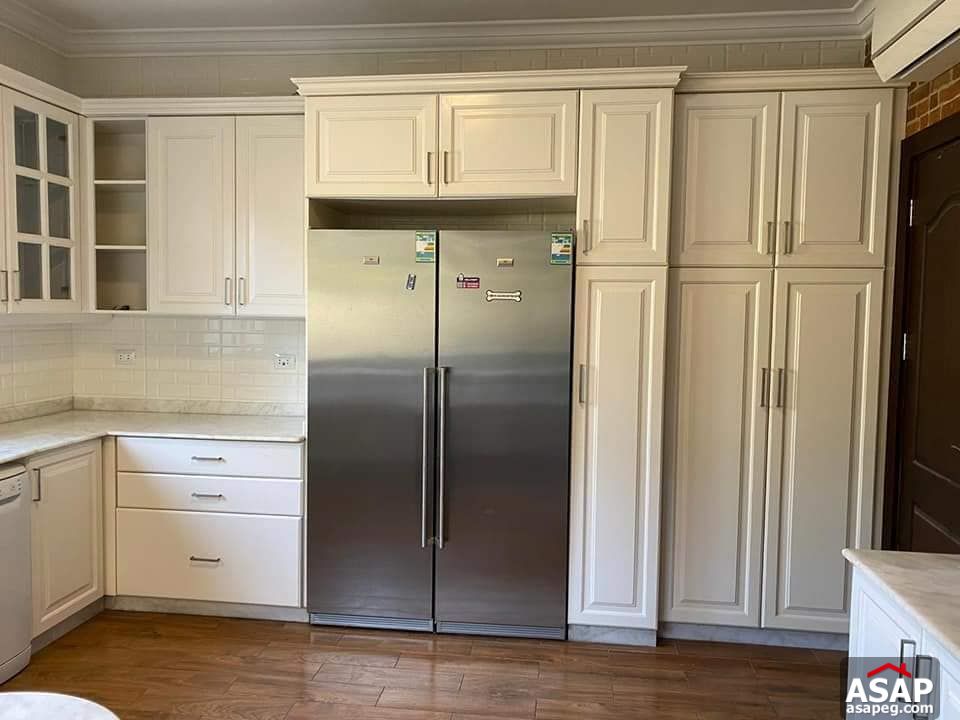 Stand Alone Villa with Big Garden for Rent in the Villa Compound