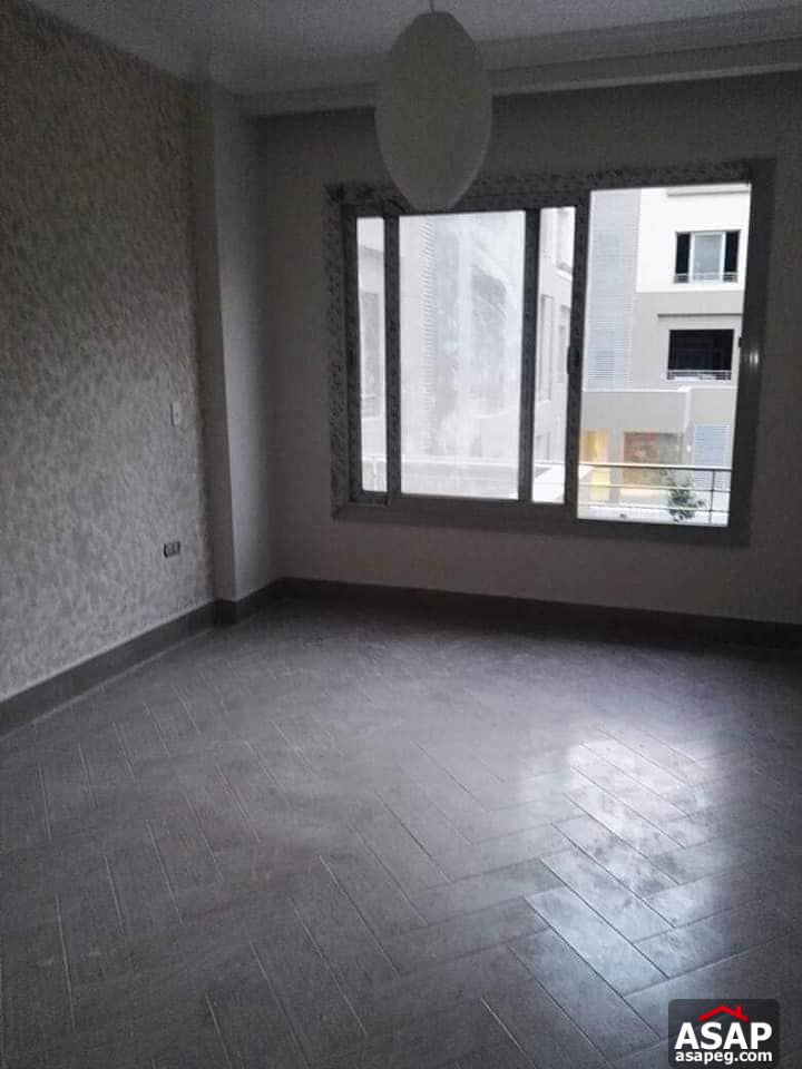 Duplex with Garden for Rent in Village Avenue Duplex with Garden for Rent in Village Avenue